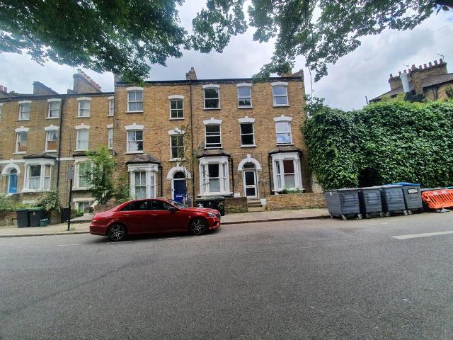 Ennis Road, London N4 6 bed end of terrace house to rent £5,800 pcm £1,338 pw