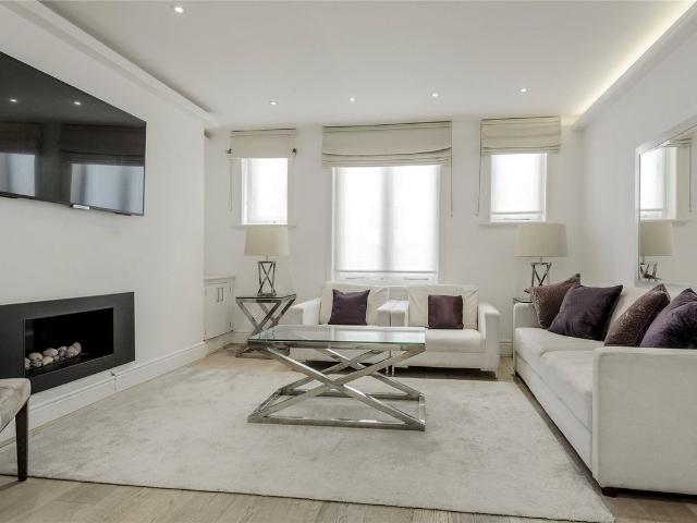 Ennismore Gardens, Knightsbridge, London SW7, 1 bed flat to rent, £4,225 pcm | PrimeLocation