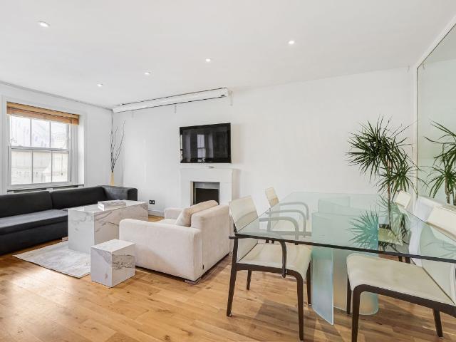 Ennismore Gardens, Knightsbridge SW7, 3 bed flat to rent, £5,600 pcm | PrimeLocation