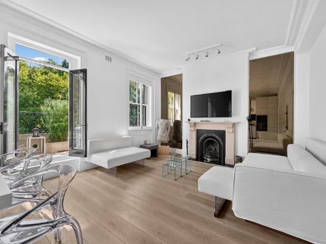 Ennismore Gardens, Knightsbridge. 2 bed terraced house to rent £5,499 pcm £1,269 pw