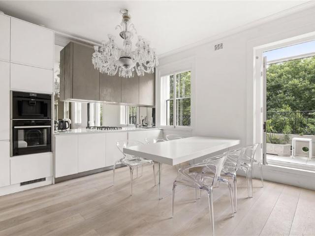 Ennismore Gardens, London SW7 1 bed apartment to rent £4,983 pcm £1,150 pw