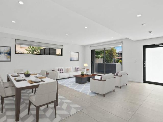 Enormous Townhouse Provides Easy care Lifestyle