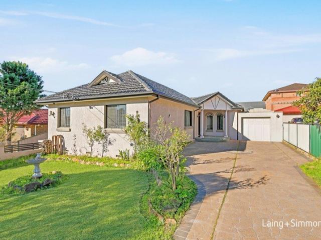 Auction This Saturday At 11:30am Enormous Home and Granny. Enormous 714m2 Block. Enormous 17.68m Frontage