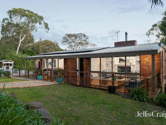 Enormous lifestyle appeal on over ½ acre