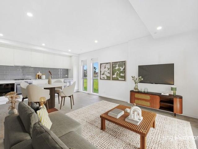 Enormous One Bedroom Opposite Parkland