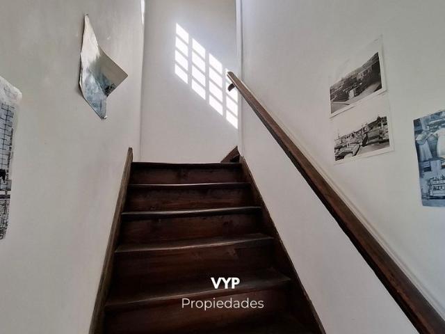 ENORME CASA VALPARAISO 2 PISOS SOLEADA