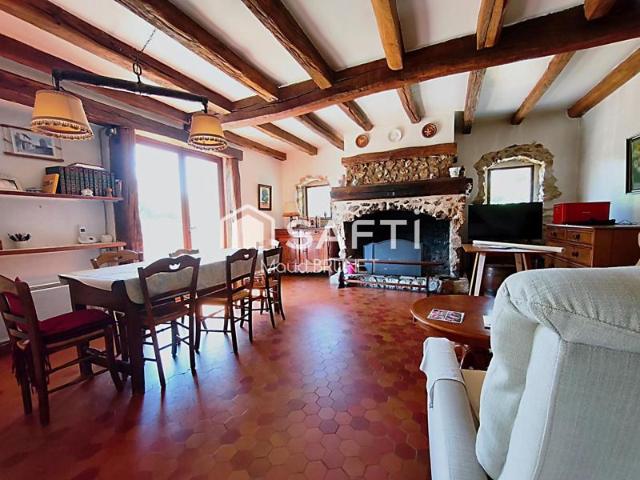 Enorme potentiel pour cet maison en pierres !