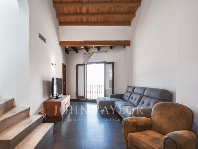 Encantador ático dúplex con terraza privada en la azotea en el corazón del casco antiguo de Palma
