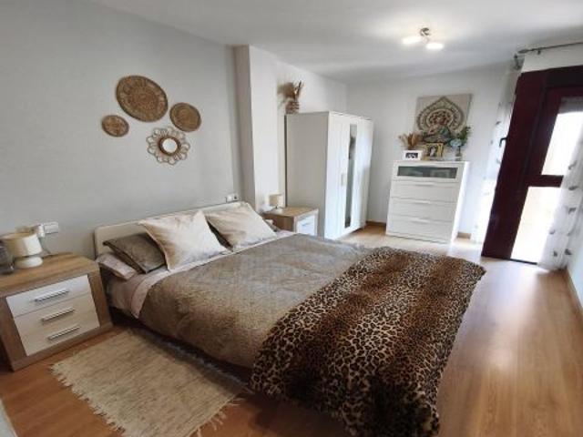 Encantador Ático Dúplex en Cobatillas