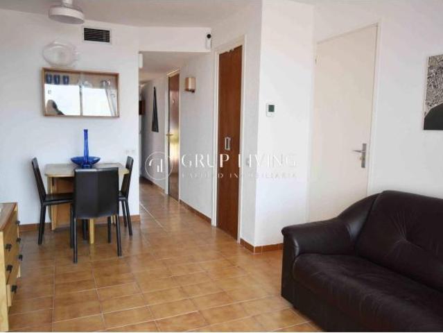 ENCANTADOR APARTAMENTO CON VISTAS AL MAR EN AIGUADOLÇ