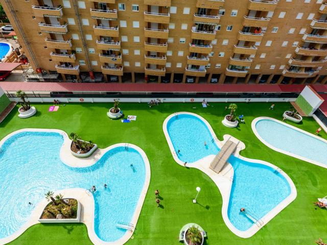 Encantador apartamento de reciente construcción en primera l. 84m² Oropesa