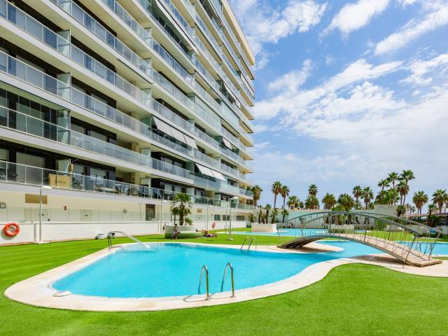 Encantador apartamento de reciente construcción en primera l. 84m² Oropesa