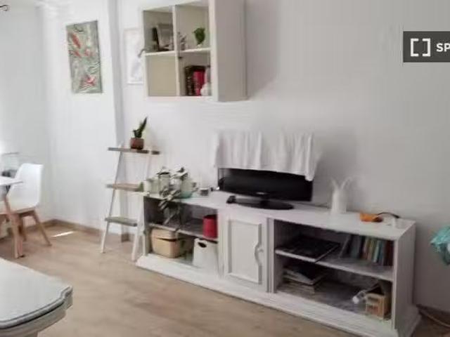 Encantador Apartamento de 3 dormitorios en alquiler en Salamanca