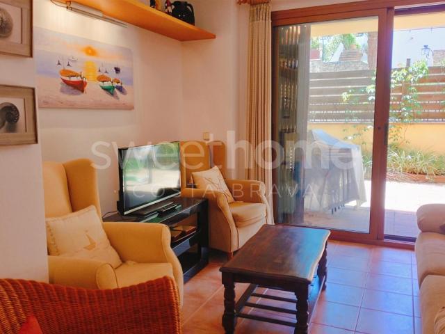 Encantador apartamento en planta baja con una terraza de 26. 75m² Tamariu