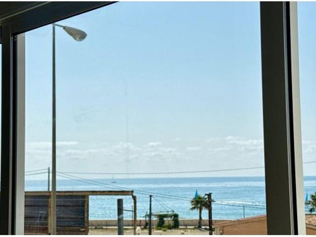 Encantador apartamento frente al mar — Playa del Postiguet, Alicante