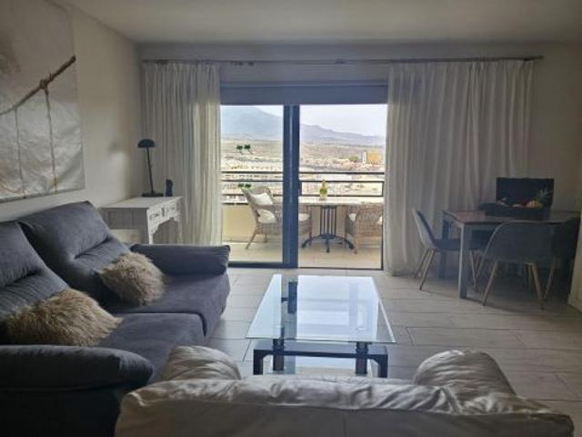 Encantador Apartamento Reformado en Playa Paraíso, Adeje ¡Tu Refugio cerca del Mar!