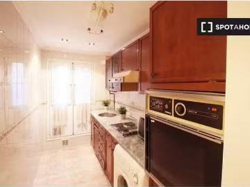 Abrantes, Plaza de Carabanchel - Cocina equipada