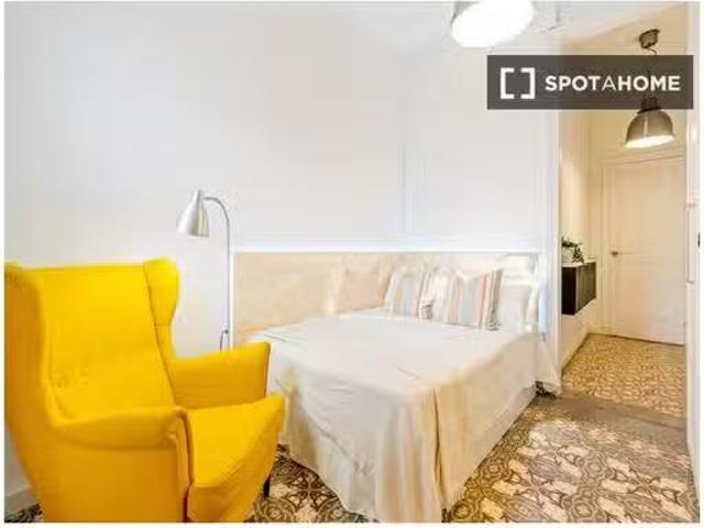 Único Encantadora habitación en alquiler en el Eixample, Barce.
