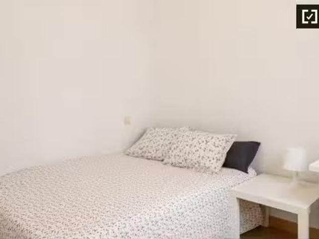 ¡En alquiler! Encantadora habitación en alquiler en La Latina.