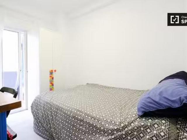Bonito Encantadora habitación en alquiler en Puerta del Ángel.