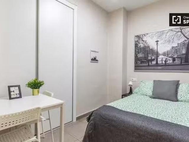 Acogedor Gran habitación en alquiler en el Eixample, Madrid