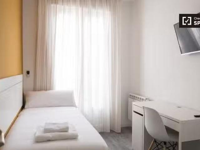 Encantador Gran habitacion en alquiler en madrid centro