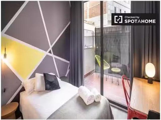 Encantador Habitación con terraza privada junto a La Rambla