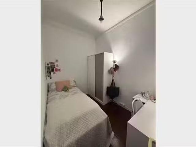 Único Habitación en 161 Carrer de París
