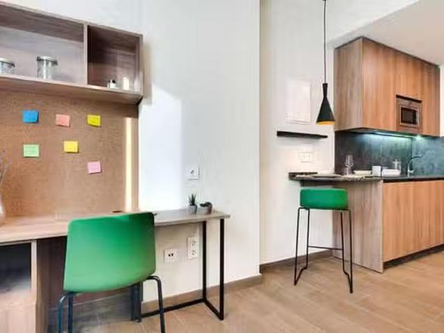 Bonito Habitación en 200, Beiro, 18003 Granada, Spain