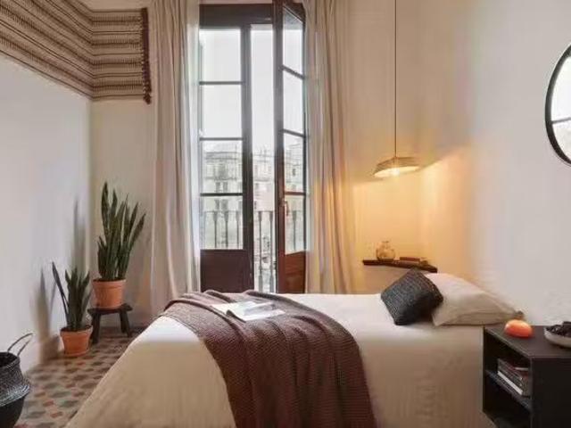 Único Habitación en 58, L'Eixample, 08011 Barcelona, Spain