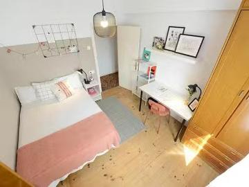 Uribarriko eskolen landa, Euskadi plaza, Bilbao, Moyua, Uribarri, Bilbao, Vizcaya, País Vasco