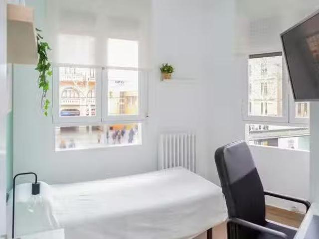 Nuevo Habitación en Calle Arzobispo Doménech, Centro