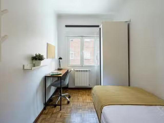 ¡Recién llegado! Habitación en Calle de Alonso Núñez, Berruguete
