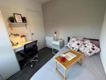 Único Habitación en Calle de Argüeso