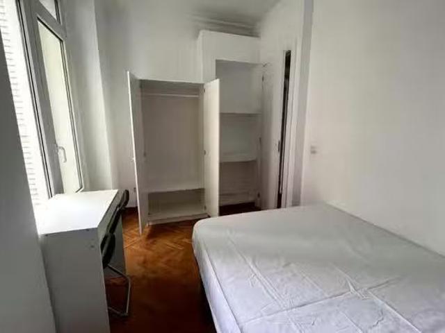 ¡Renta! Habitación en Calle de Grafal, Palacio