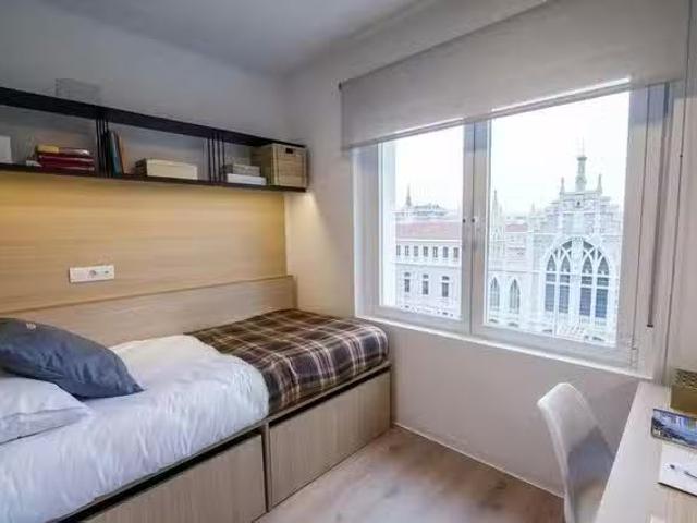 Acogedor Habitación en Calle de Don Ramón de la Cruz, Salamanca