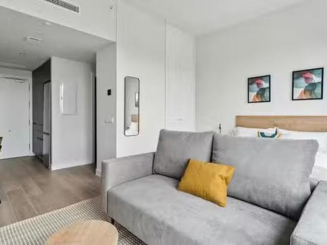 Encantador Habitación en Calle de José Antonio Rebolledo y Pal.