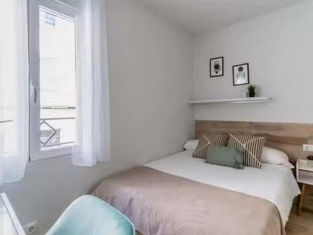 Bonito Habitación en Calle de Jaime Vera