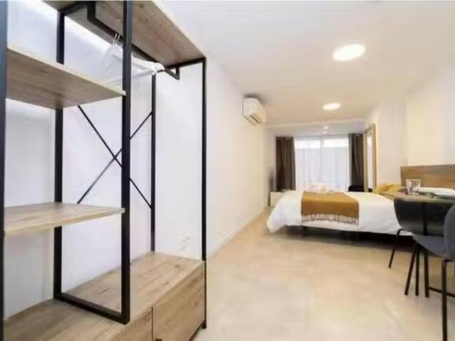 ¡Oferta! Habitación en Calle de Juan de Herrera, Centro