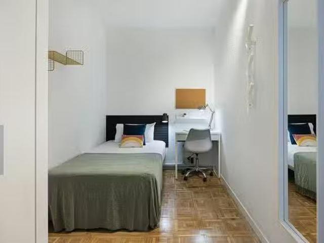 ¡Recién llegado! Habitación en Calle de Orense, Cuatro Caminos