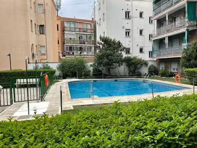 ¡Recién llegado! Habitación en Calle de Mateo García, Ciudad L.