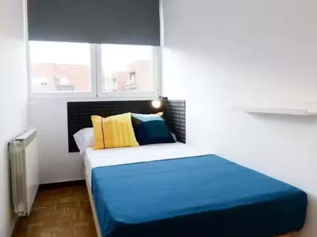 Encantador Habitación en Calle de Mauricio Legendre
