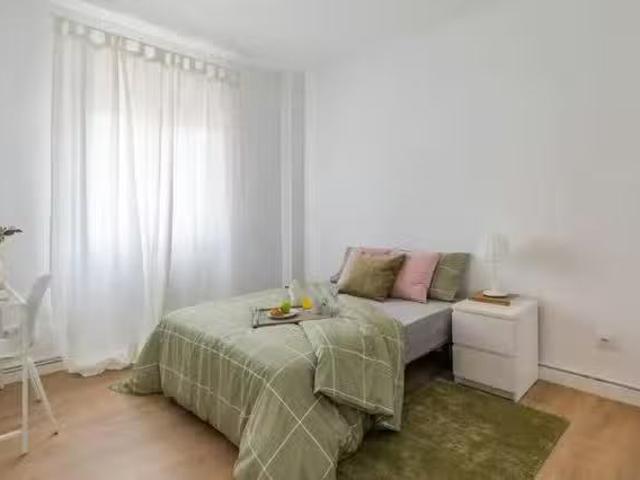 Encantador Habitación en Calle de Magdalena Díez, Valdeacederas