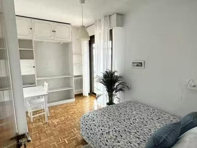 Único Habitación en Calle de Marcelo Usera, Moscardó