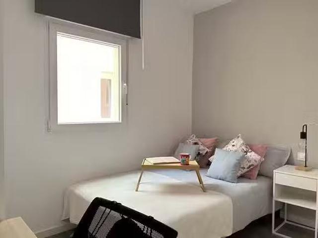 Acogedor Habitación en Calle de Pradales