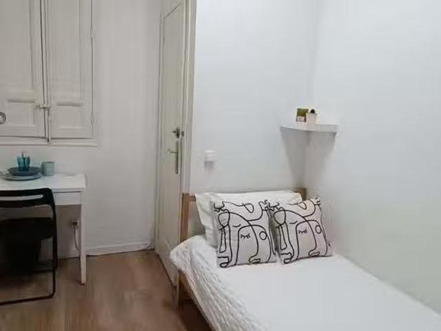 ¡Oferta! Habitación en Calle de Preciados