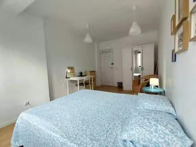 Barato Habitación en Calle de Puentelarra, Villa de Vallecas