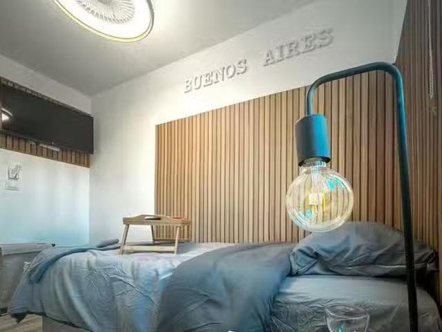 ¡Recién llegado! Habitación en Calle de Valdecanillas, San Bla.