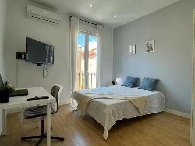 Único Habitación en Calle Manuel Aleixandre, Arganzuela