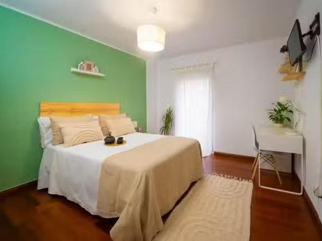 Encantador Habitación en Calle Sitio de Numancia